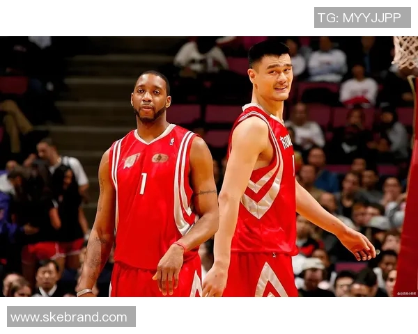 姚明身影下的巨人们:探索篮球界的高大传奇与他们的故事 姚明身影下的巨人们:探索篮球界的高大传奇与他们的故事