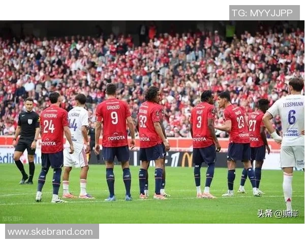 巴黎圣日耳曼大比分战胜里尔，继续领跑法甲榜首！